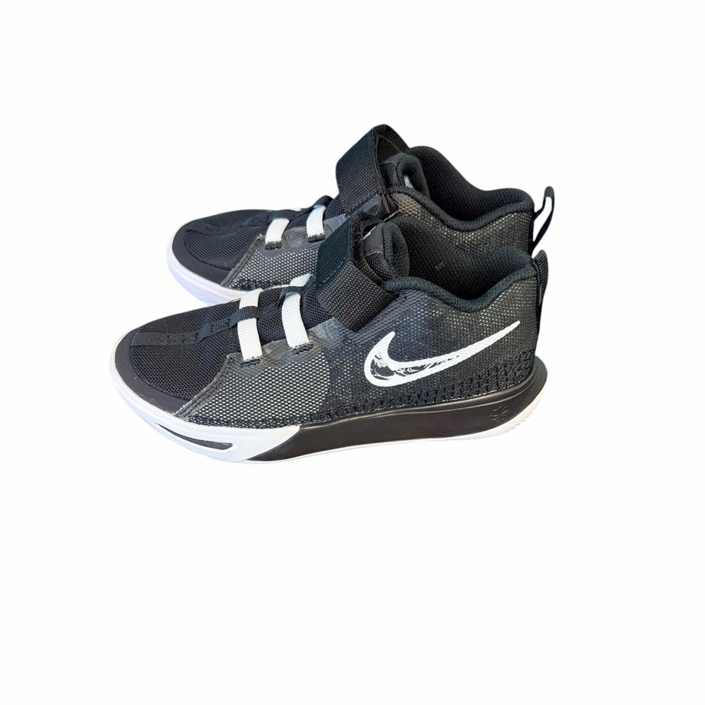Nike Kids Kyrie Flytrap 6 Black and Gray Sneakers Size 1Y